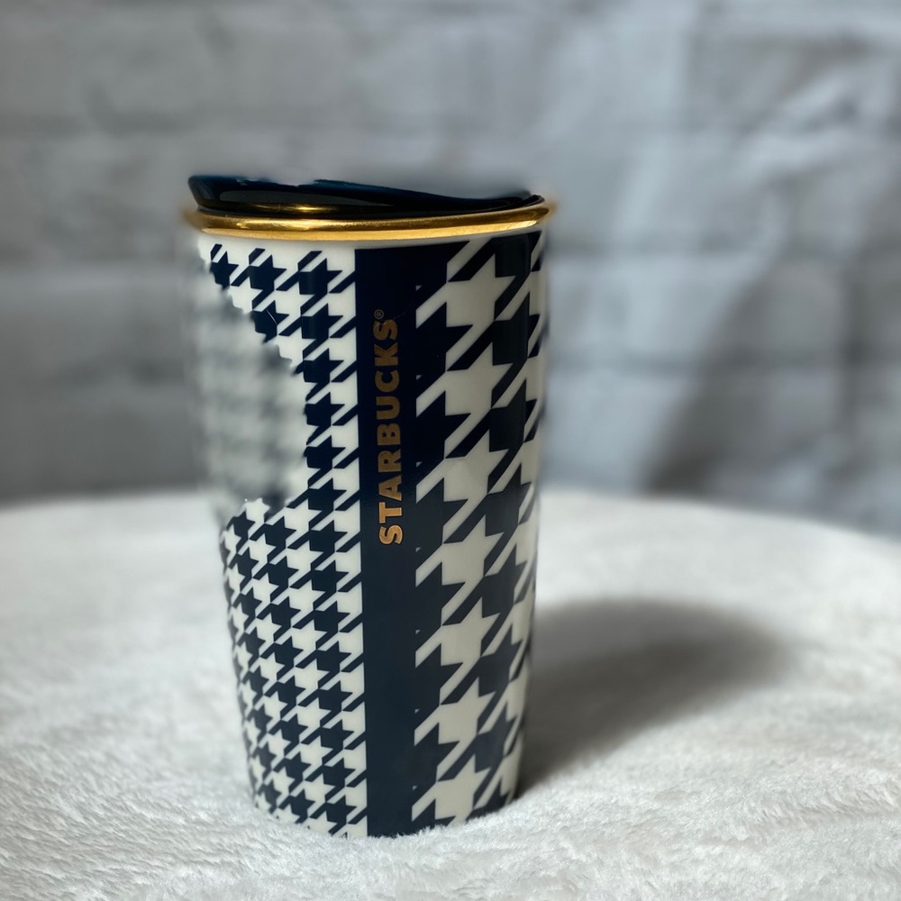 Starbucks limited edition Holiday Cup. - Picture 3 of 6